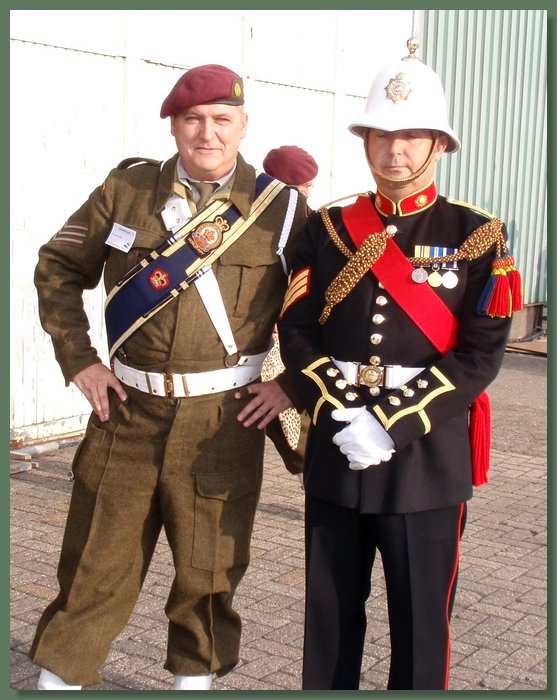 bf_Steef met the commander of the Royal Marines.jpg